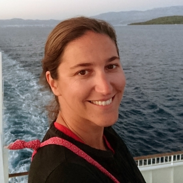 Dr. Ana Sirovic 